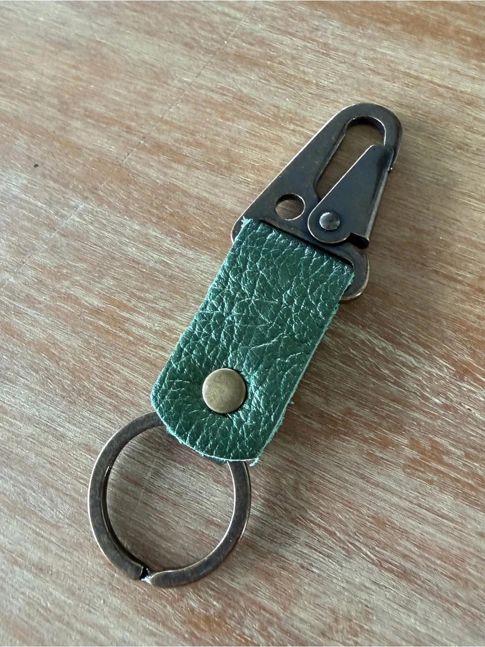 Portland Leather Key Clip with Green Strap and Metal Hook